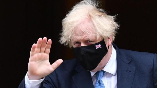 Boris Johnson, obligado a aislarse en la víspera de su ‘día de la liberación’