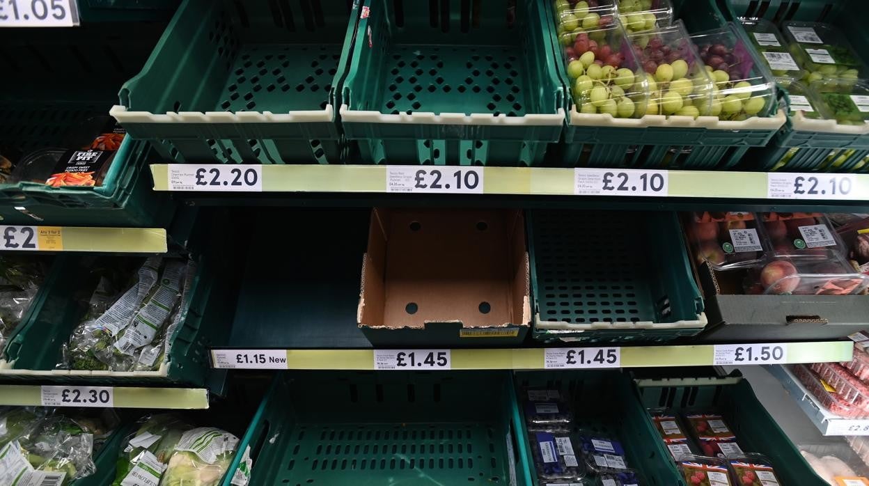 Escasez de productos en un supermercado británico
