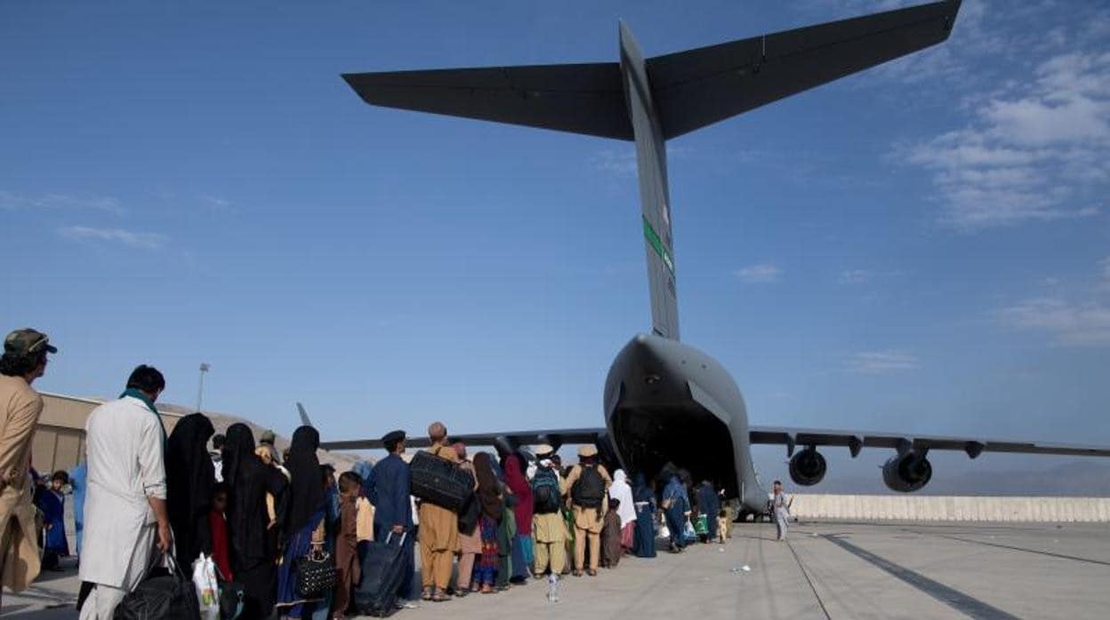 Evacuación desde el aeropuerto internacional de Kabul