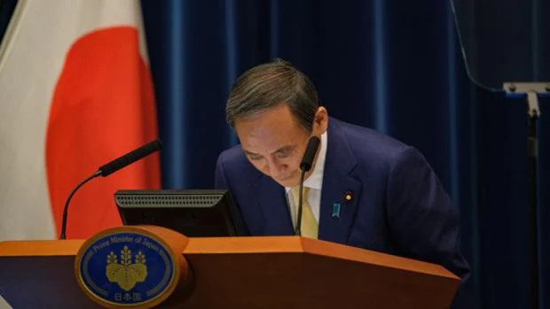El primer ministro de Japón renuncia al cargo y no se presentará a las elecciones de octubre