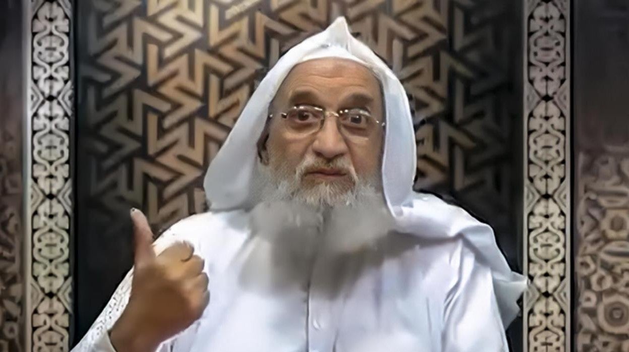 El líder de Al Qaida, Ayman al Zawahiri, durante la grabación