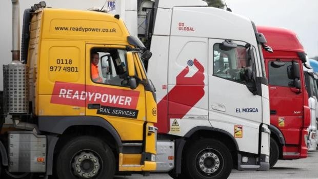 La escasez de camioneros y mano de obra en Reino Unido también está afectando a otras industrias