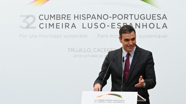 Críticas por la vacuidad de la cumbre hispanolusa con Pedro Sánchez