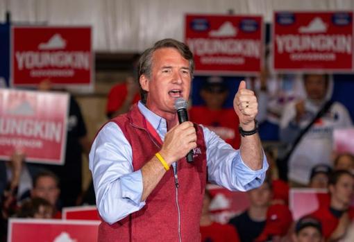 El republicano Glenn Youngkin, durante un mitin en Richmond, la capital de Virginia