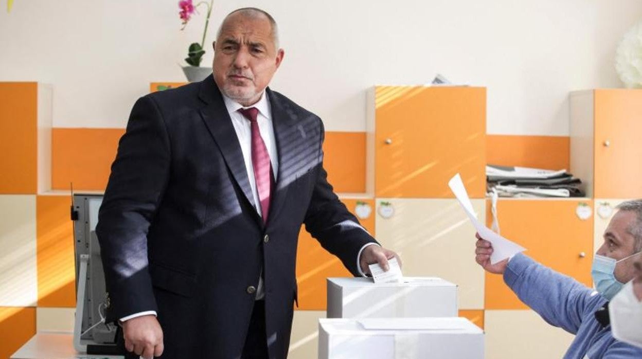 El ex primer ministro de Bulgaria Boyko Borisov participa en las elecciones de este domingo