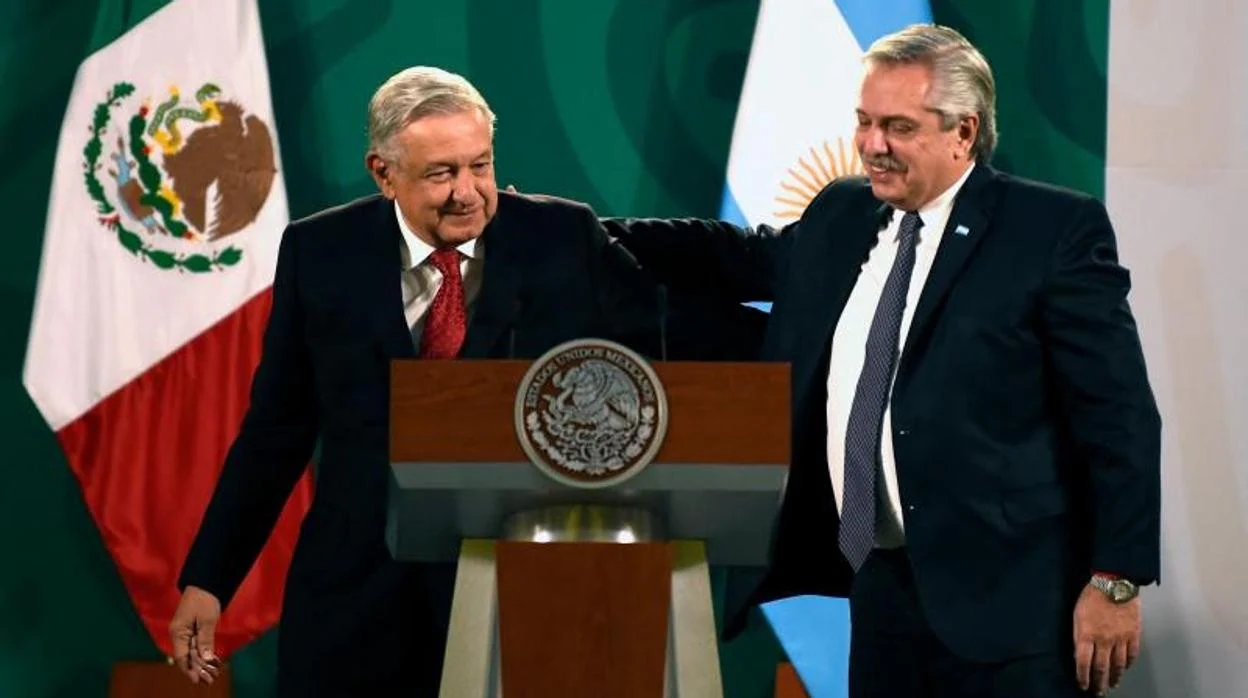 El presidente de México, Andrés Manuel Lopez Obrador, y el mandatario argentino, Alberto Fernández, en Ciudad de México el pasado 23 de febrero