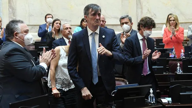 El senador argentino Esteban Bullrich y su lucha contra la ELA