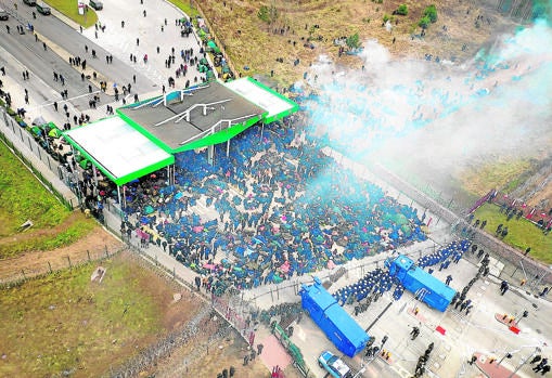 Fuerzas polacas contienen la entrada de refugiados por Bielorrusia