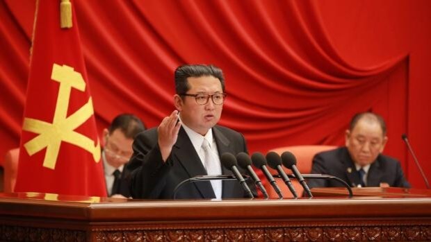 Kim Jong-un pide salud, comida y armas para Corea del Norte en 2022