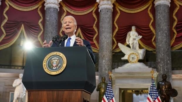 Biden acusa a Trump de poner «una navaja al cuello» de EE.UU.