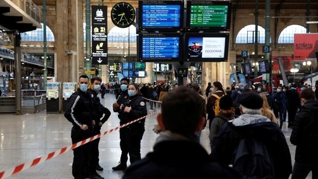 La Policía abate a tiros a un hombre armado en una de las estaciones de tren más grandes de Europa