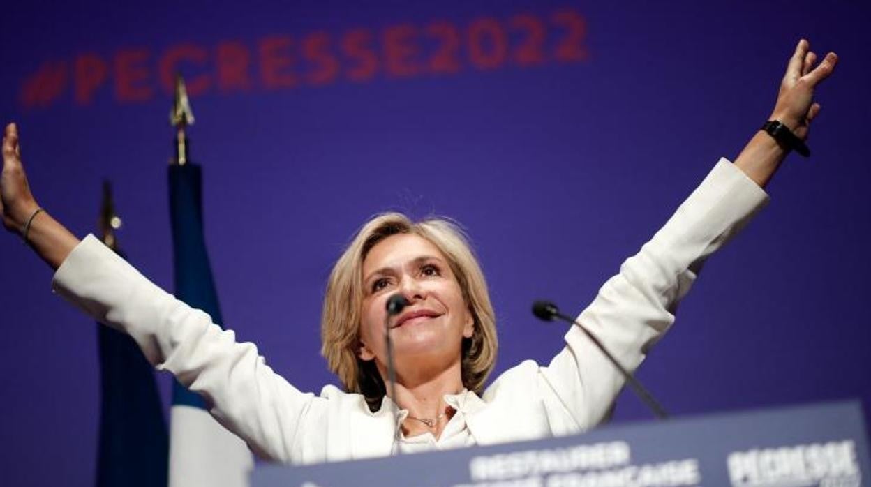 Valerie Pecresse, candidata oficial de Los Republicanos (LR, el partido de la derecha histórica), es una de las cuatro rivales de Macron en las elecciones presidenciales