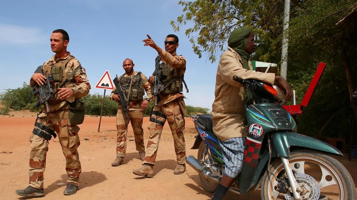 Soldados franceses en Diabaly, Mali