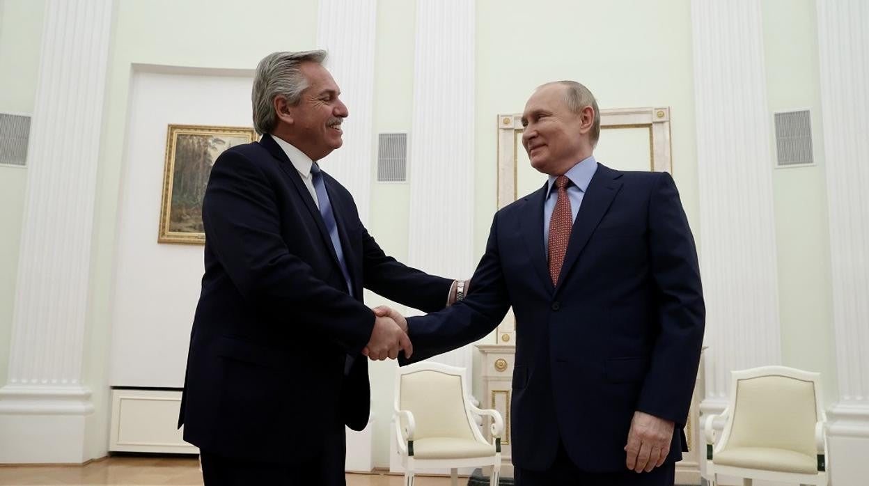 El presidente Alberto Fernández junto a Vladimir Putin, en su visita a Moscú a principios del mes de febrero