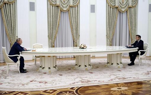 Reunión de Putin y Macron en el Kremlin a principios de febrero de 2022