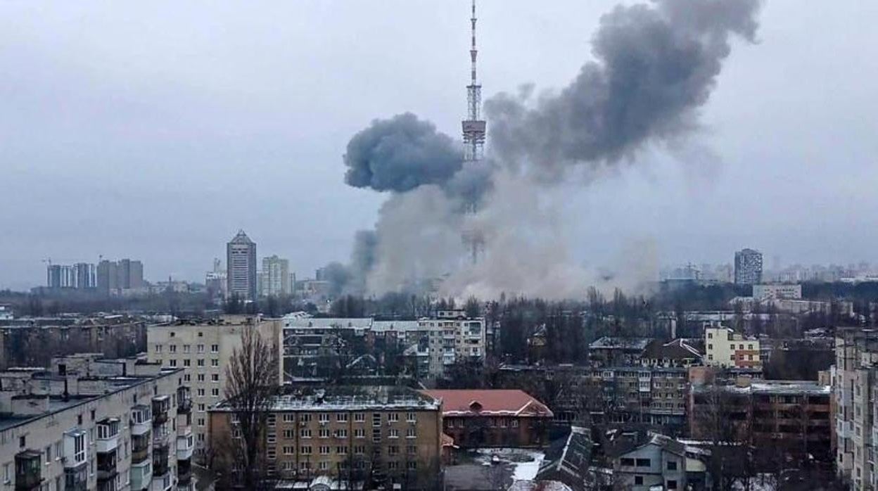 La torre de televisión de Kiev, atacada por un misil ruso hace unos días