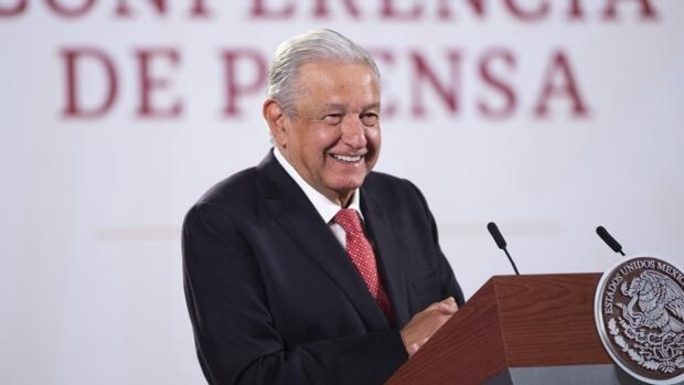 Albares ordenó a la embajada en México que no pidiera una reunión con López Obrador