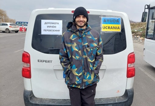 Juan, en la frontera con Polonia, después de recorrer 4.000 kilómetros