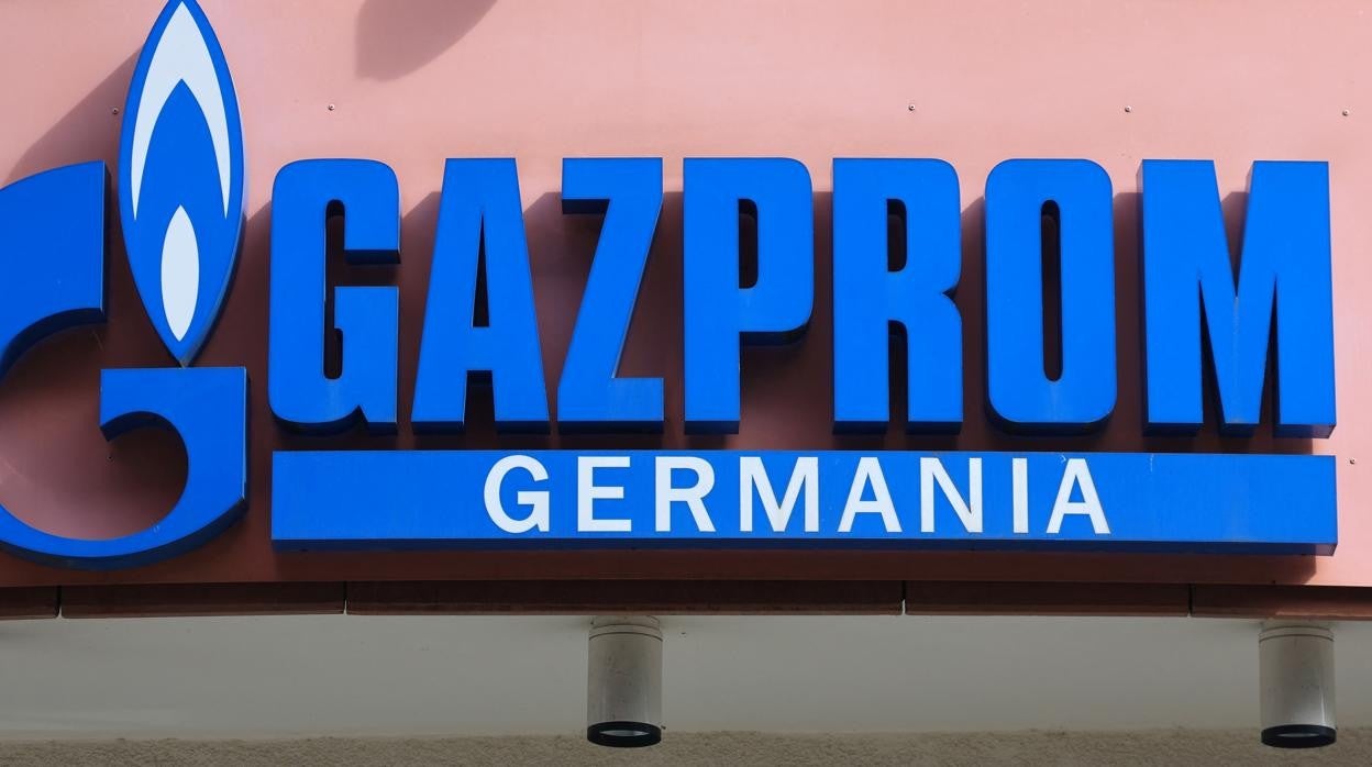 El logo de la filial de la compañía Gazprom en Alemania