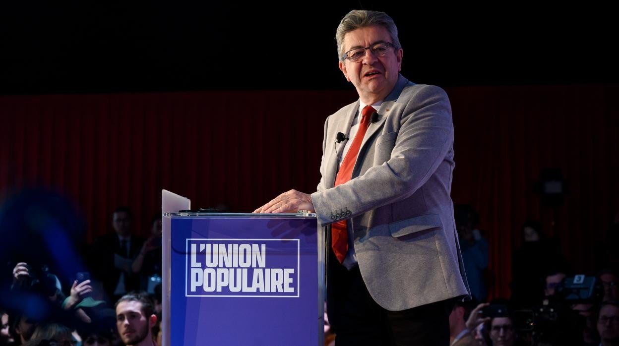 Jean-Luc Mélenchon, ante la prensa tras conocer los resultados este domingo