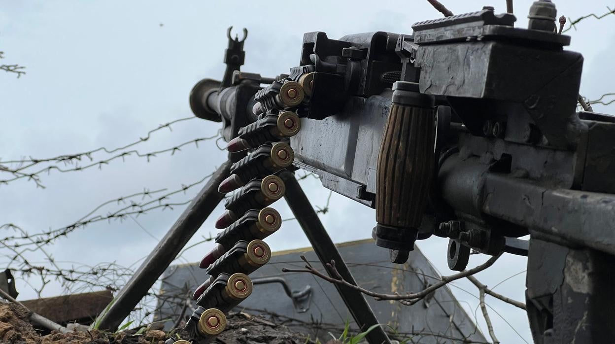 Las organizaciones criminales se preparan para lucrarse de la guerra de Ucrania, En la imagen, una zona de Mariúpol destrozada por los bombardeos