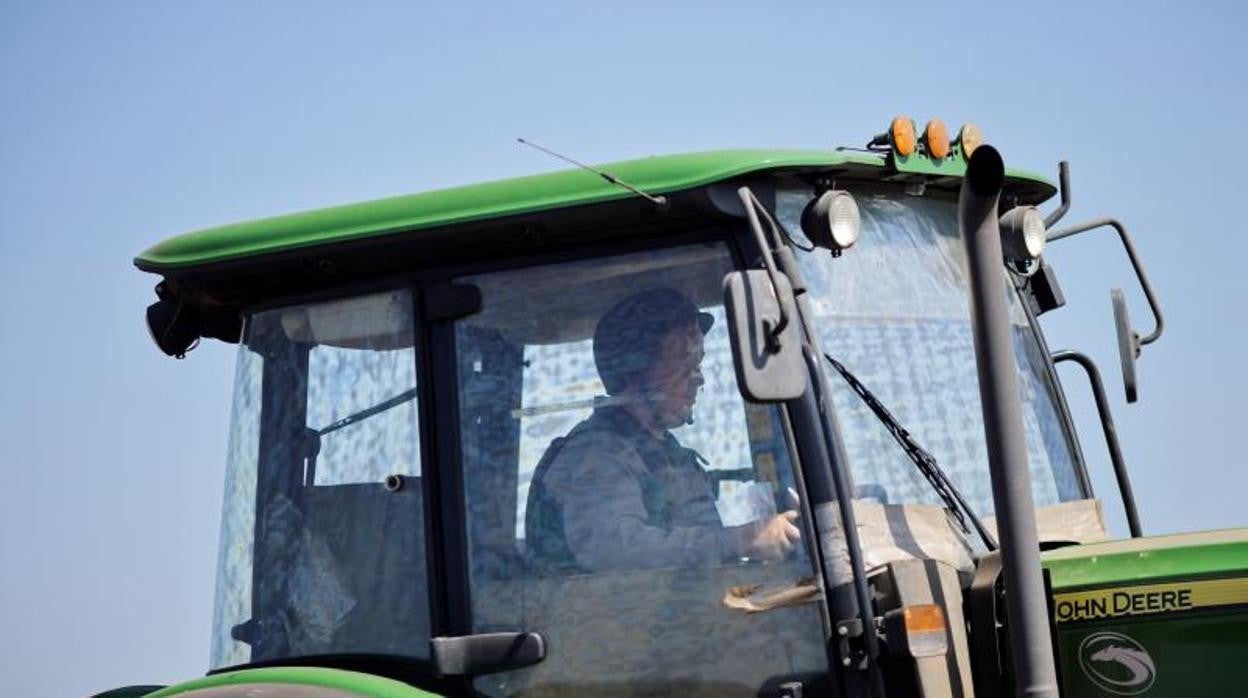 Tractor en Zaporiyia, Ucrania