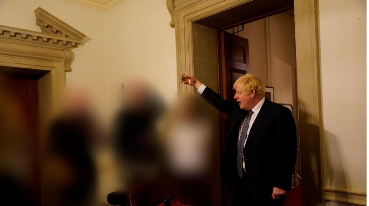 Boris Johnson, en una de las fiestas durante el confinamiento por el Covid