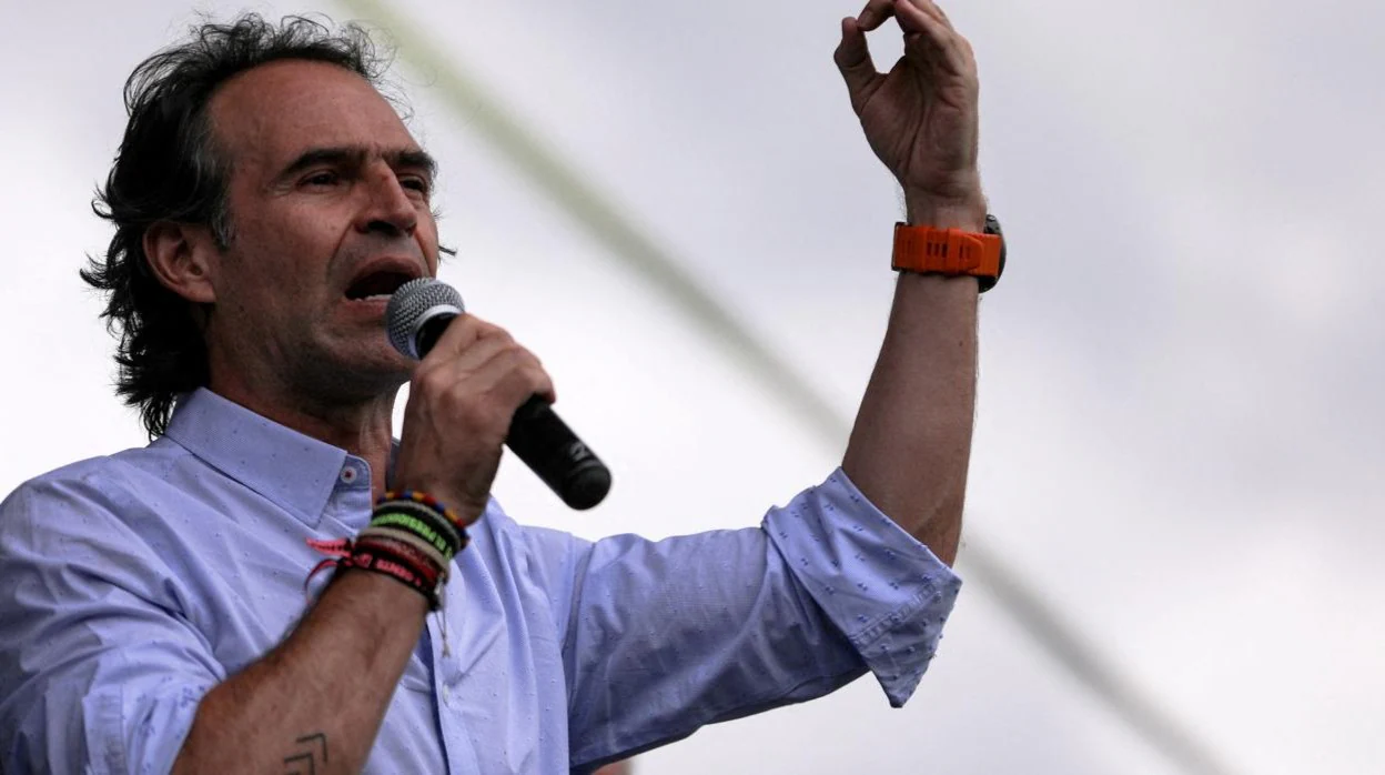 Federico Gutiérrez Zuluaga, durante un acto de campaña