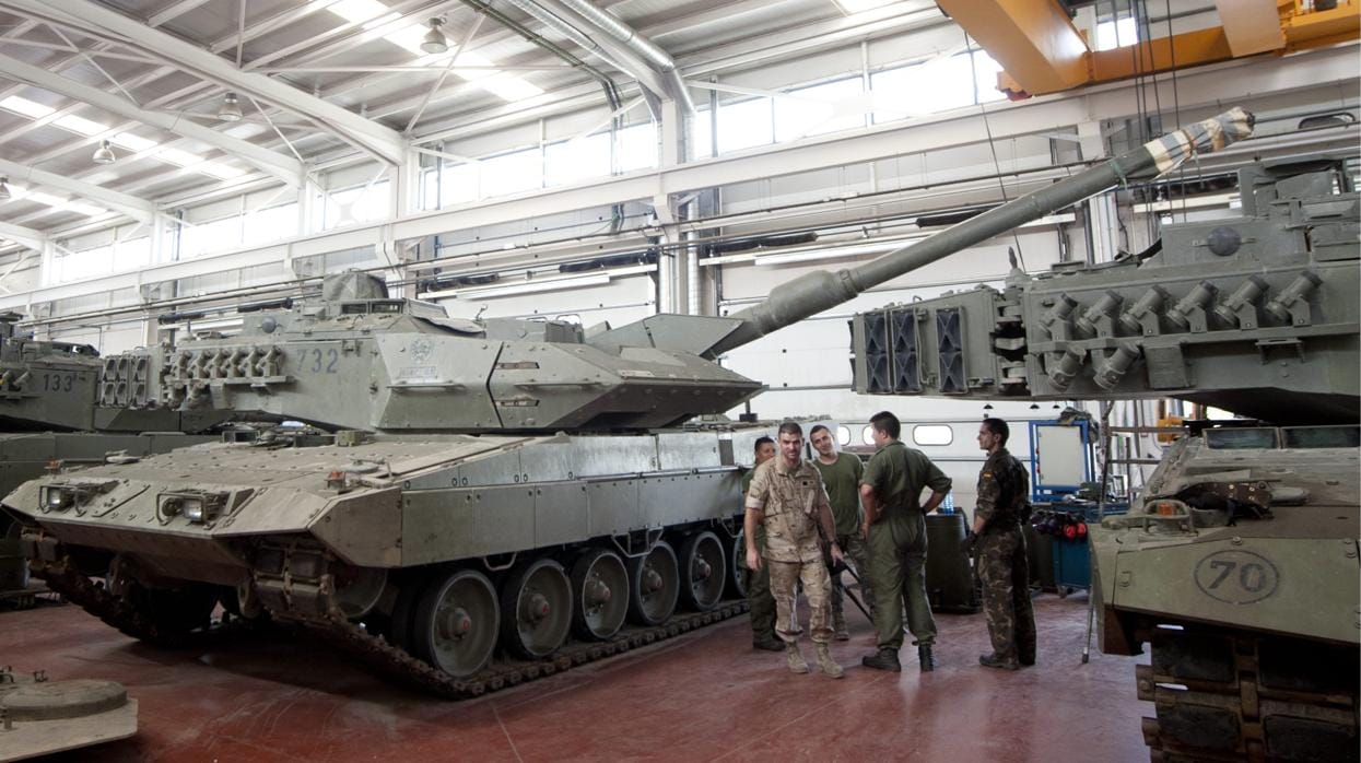 Imagen de tanques Leopard almacenados en España
