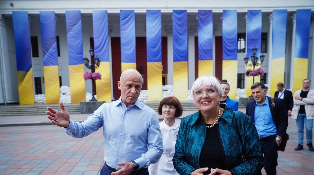 La ministra alemana de Cultura, Claudia Roth, durante una visita a Odesa