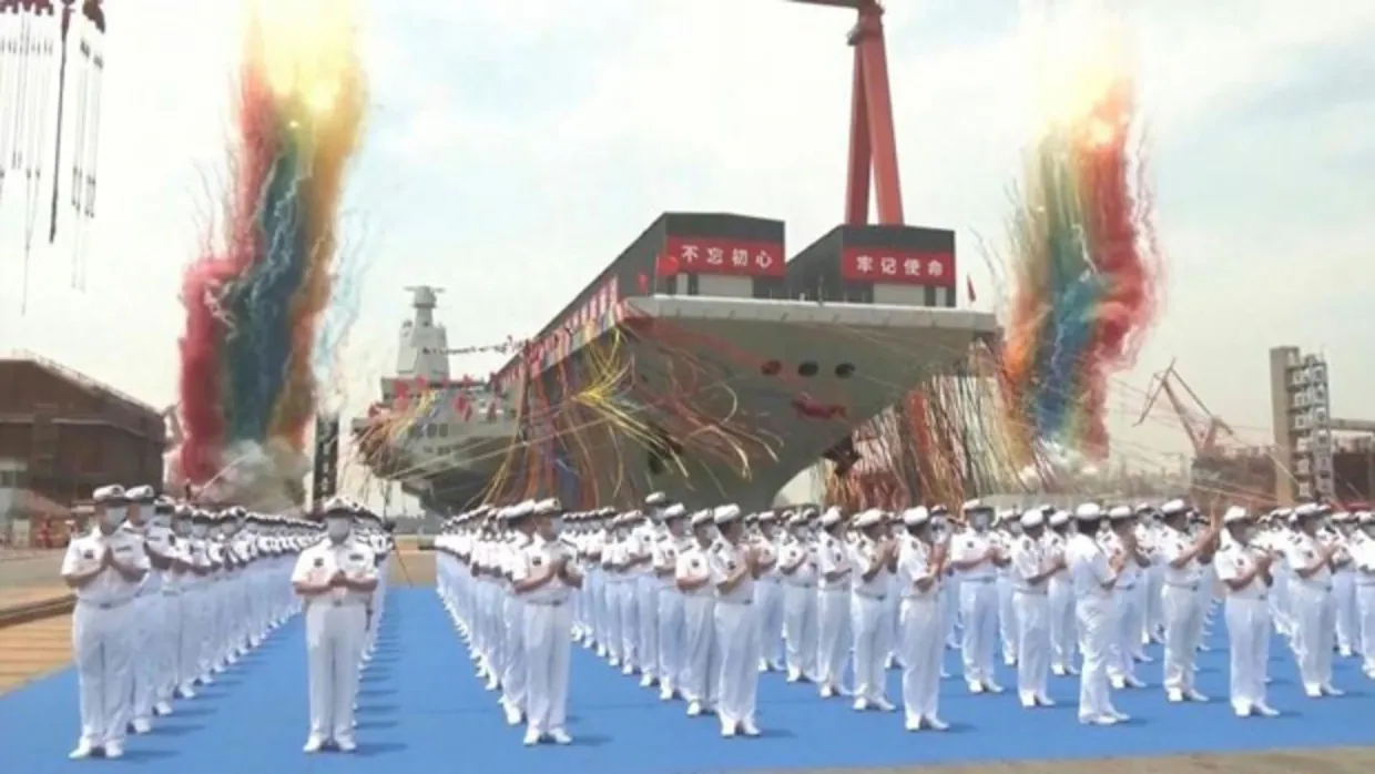 Botadura del portaaviones 'Fujian'