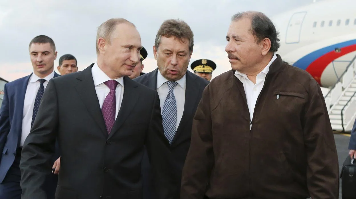 El presidente Vladímir Putin con Daniel Orteg, durante una visita a Managua