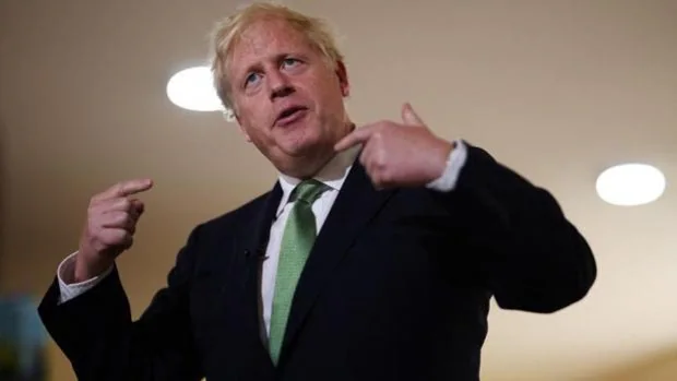 Johnson advierte de que los ucranianos que entren ilegalmente al Reino Unido podrían ser enviados a Ruanda