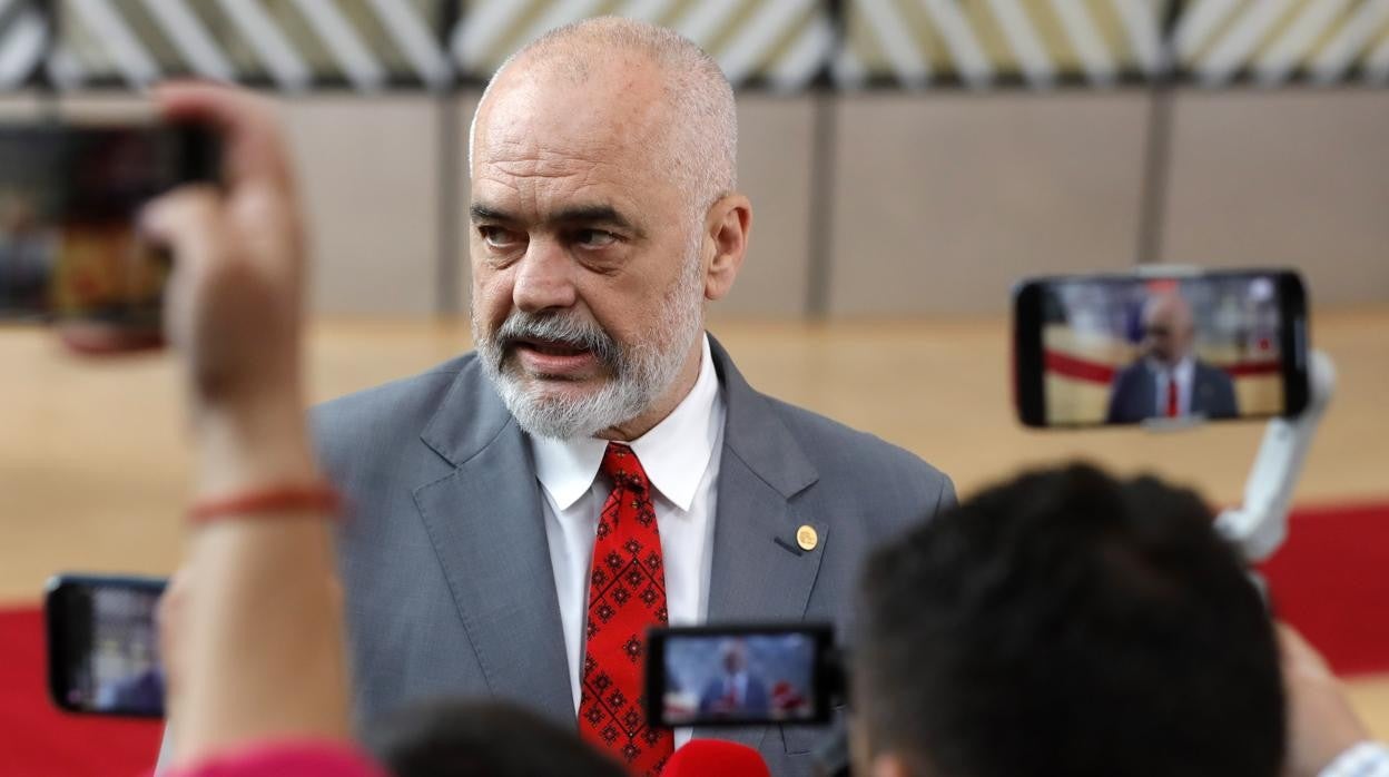 El primer ministro albanés, Edi Rama, ha expresado sus quejas por el trato hacia Ucrania