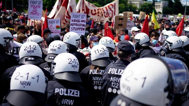 Una manifestación pacífica recuerda al G-7 su compromiso con el hambre y el clima