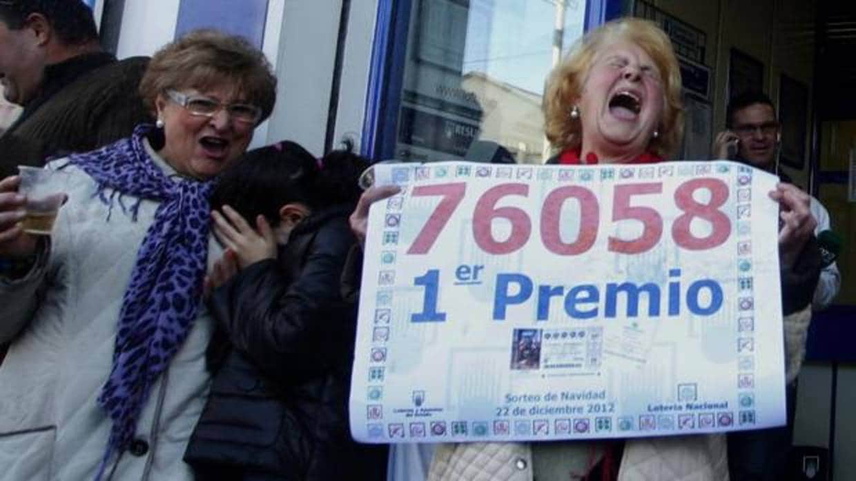 El Gordo de Lotería de Navidad premia cada décimo premiado con 320.500 euros después de impuestos