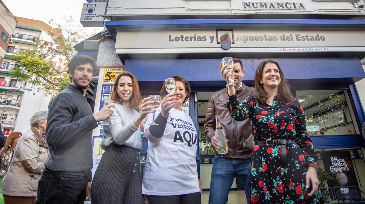 Loteros de Sevilla que el año pasado vendieron el primer premio de la Lotería de Navidad