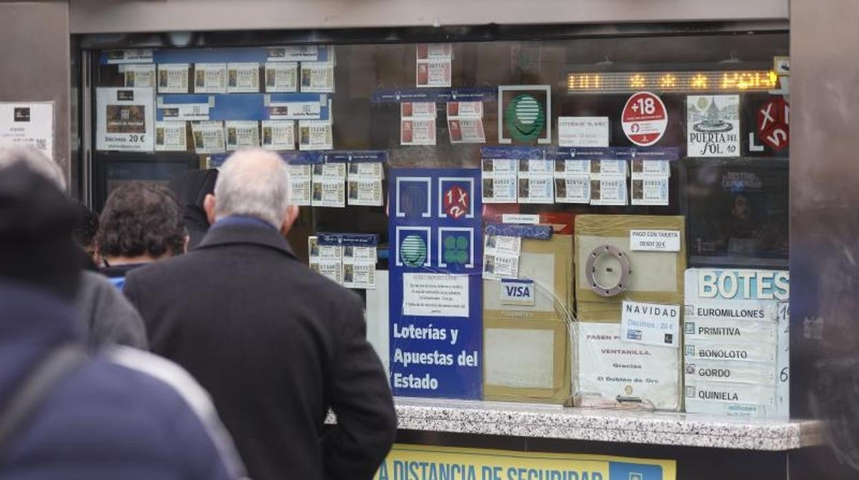 Los plazos para cobrar un premio de Lotería de Navidad son de tres meses desde que se celebra el sorteo. Es decir, los afortunados puede reclamar su dinero hasta el 22 de marzo de 2022