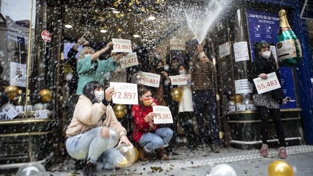 Doña Manolita y La Bruixa d'Or, las administraciones de Lotería de Navidad favoritas de los ciudadanos