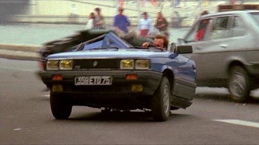 Los restos del R-11 conducido por Bond en 'Panorama para matar'