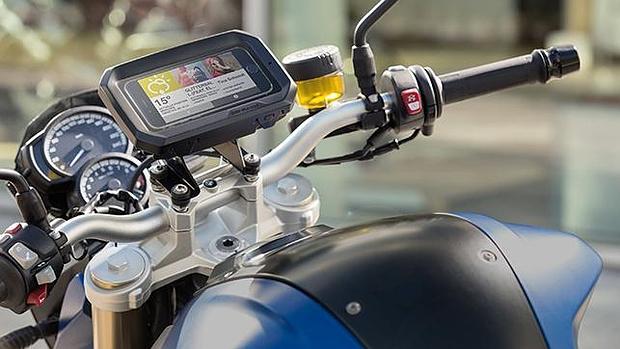 La base Smartphone BMW Motorrad puede ir horizontal o vertical