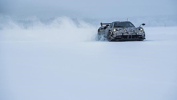 Vídeo: Pagani ensaya el súper deportivo Huayra BC sobre hielo