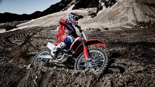 La Honda CRF450R en acción