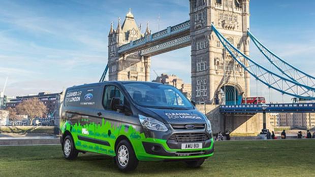 20 Ford Transit Custom híbridas enchufables recorrerán Londres en pruebas durante un año