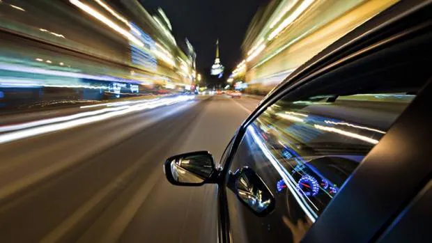 El efecto túnel: cómo la velocidad en el coche reduce nuestra capacidad de visión