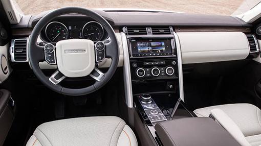 No falta ni sobra nada en el salpicadero del nuevo Land Rover Discovery