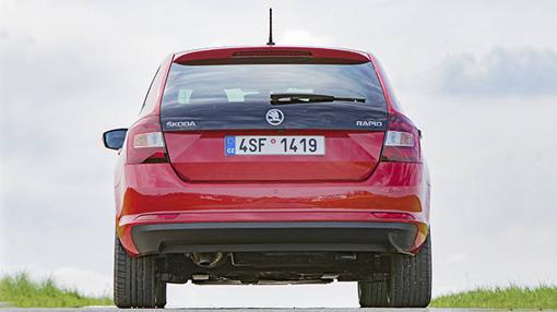 La trasera del Spaceback resulta más sugerente con más superficie de cristal