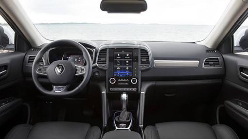 El salpicadero con la tableta R-Link 2