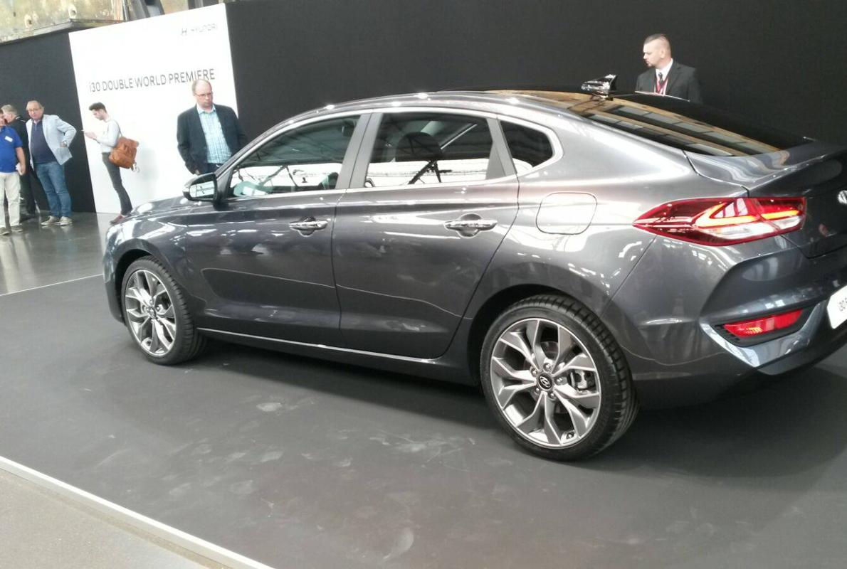 Aumenta la familia del Hyundai i30, con un fastback y un súper deportivo de hasta 275 caballos