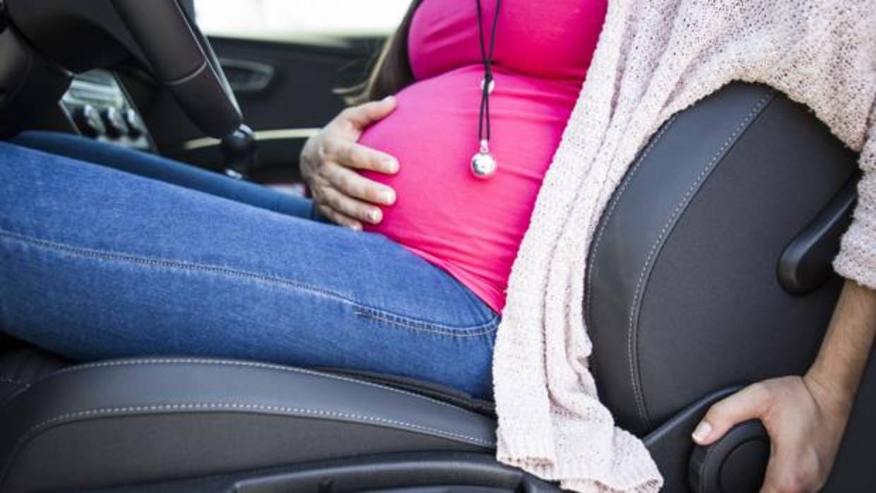 Consejos para viajar en coche si estás embarazada